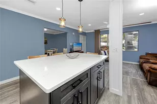731 72nd St N, Saint Petersburg, FL 33710 - Photo 10