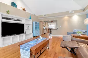 10212 Newport Cir, Tampa, FL 33612 - Photo 22