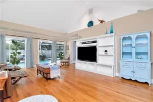 10212 Newport Cir, Tampa, FL 33612 - Photo 20