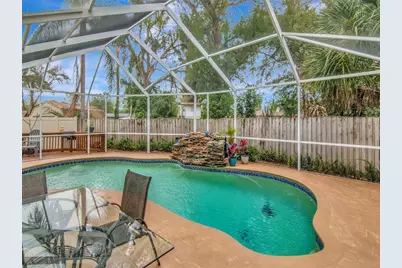 10212 Newport Circle, Tampa, FL 33612 - Photo 2