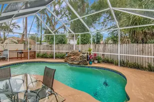 10212 Newport Cir, Tampa, FL 33612 - Photo 2