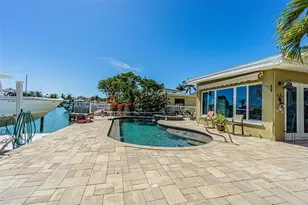 121 Wall St, Redington Shores, FL 33708 - Photo 28