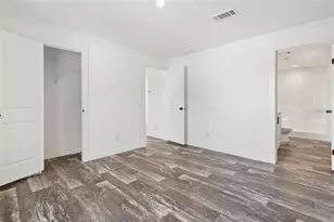5234 Yellow Pine St N, Saint Petersburg, FL 33709 - Photo 12