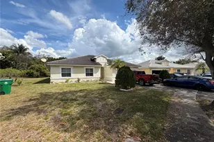 1809 SW 94th Ave, Miramar, FL 33025 - Photo 2
