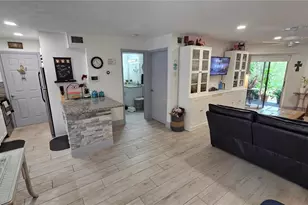 8630 Mallard Reserve Dr, Tampa, FL 33614 - Photo 20