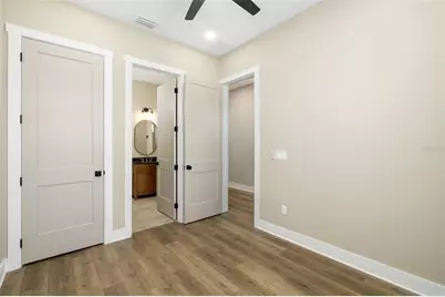 213 W Giddens Avenue, Tampa, FL 33603 - Photo 14