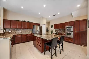 17710 Currie Ford Dr, Lutz, FL 33558 - Photo 8