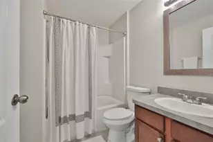 1609 Bonita Bluff Ct, Ruskin, FL 33570 - Photo 34