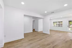 12703 N 53rd St, Temple Terrace, FL 33617 - Photo 14