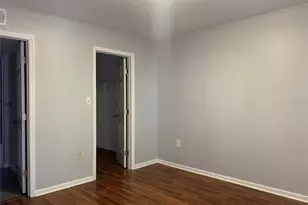 4106 Ashford Green Pl, Tampa, FL 33613 - Photo 8