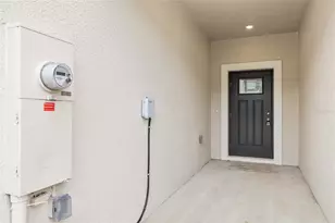 36148 Risa Michele St, Zephyrhills, FL 33541 - Photo 4