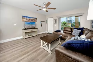 282 Treasure Island Causeway, Saint Petersburg, FL 33706 - Photo 10