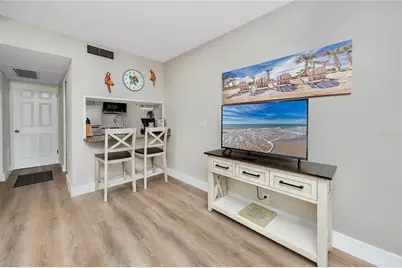 282 Treasure Island Causeway #12, Saint Petersburg, FL 33706 - Photo 12