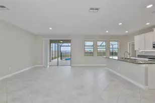 11454 Freshwater Ridge Dr, Riverview, FL 33569 - Photo 8