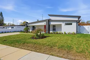 10104 N Dartmouth Ave, Tampa, FL 33612 - Photo 2