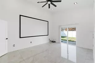 10104 N Dartmouth Ave, Tampa, FL 33612 - Photo 24