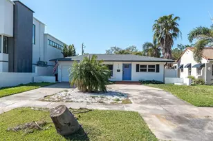 735 Snell Isle Blvd NE, Saint Petersburg, FL 33704 - Photo 1