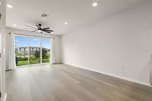 5489 Elmview Xing, Wesley Chapel, FL 33545 - Photo 10