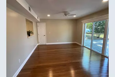 6556 27th Street N, Saint Petersburg, FL 33702 - Photo 10