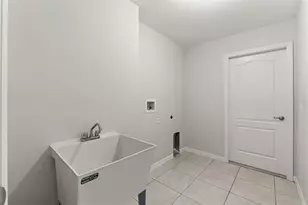 2553 Glenridge Dr, Spring Hill, FL 34609 - Photo 52