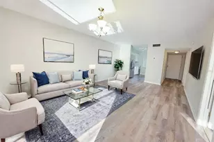 7604 Abbey Ln, Tampa, FL 33617 - Photo 4