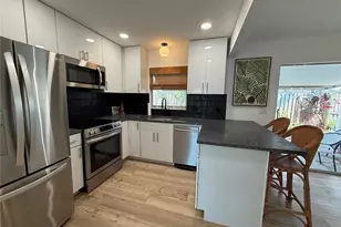 204 Mindy Dr, Largo, FL 33771 - Photo 8