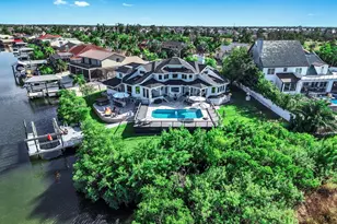 945 Bunker View Dr, Apollo Beach, FL 33572 - Photo 2