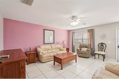 402 Dorchester Place #40, Sun City Center, FL 33573 - Photo 4