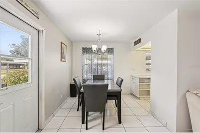 402 Dorchester Place #40, Sun City Center, FL 33573 - Photo 6