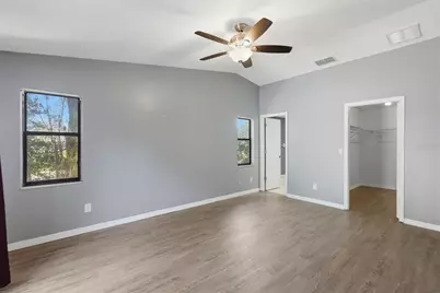 11696 Currie Lane, Largo, FL 33774 - Photo 10