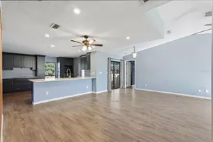 11696 Currie Ln, Largo, FL 33774 - Photo 4