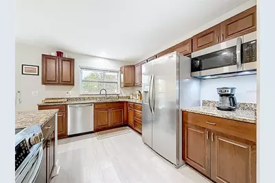 2400 Granada Circle W, Saint Petersburg, FL 33712 - Photo 10