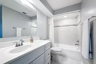 2400 Granada Cir W, Saint Petersburg, FL 33712 - Photo 36