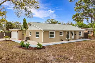 2400 Granada Cir W, Saint Petersburg, FL 33712 - Photo 62