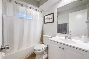 2400 Granada Cir W, Saint Petersburg, FL 33712 - Photo 26