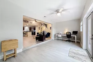 2400 Granada Cir W, Saint Petersburg, FL 33712 - Photo 20