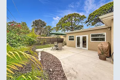 2400 Granada Circle W, Saint Petersburg, FL 33712 - Photo 48