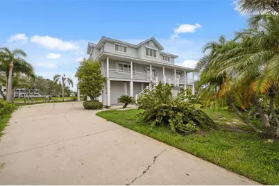 1906 Gulfview Drive, Holiday, FL 34691 - Photo 4