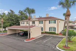 10375 Carrollwood Ln, Tampa, FL 33618 - Photo 1