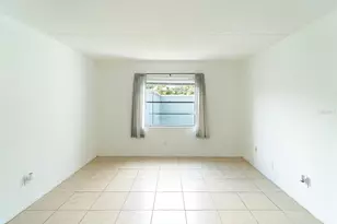 2876 Somerset Park Dr, Tampa, FL 33613 - Photo 6