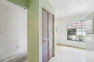 8419 Laurelon Pl, Temple Terrace, FL 33637 - Photo 12