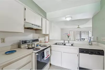 8419 Laurelon Place, Temple Terrace, FL 33637 - Photo 10