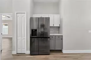 523 Napa Valley Cir, Valrico, FL 33594 - Photo 36