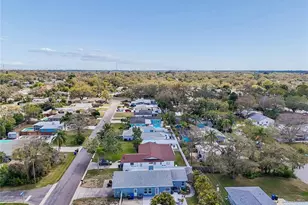 605 25th St SW, Largo, FL 33770 - Photo 42