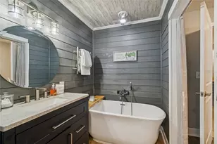 605 25th St SW, Largo, FL 33770 - Photo 22