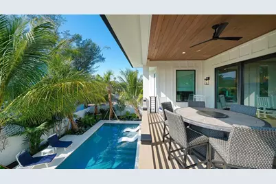 307 62nd Street, Holmes Beach, FL 34217 - Photo 12