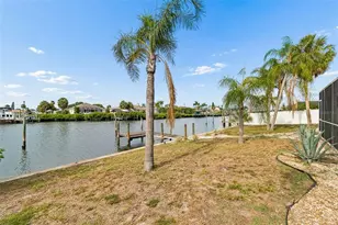 729 Spanish Main Dr, Apollo Beach, FL 33572 - Photo 36