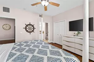 255 104th Ave, Treasure Island, FL 33706 - Photo 14