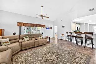735 McDaniel St, Sun City Center, FL 33573 - Photo 10