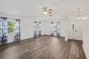 9524 Rolling Cir, San Antonio, FL 33576 - Photo 4